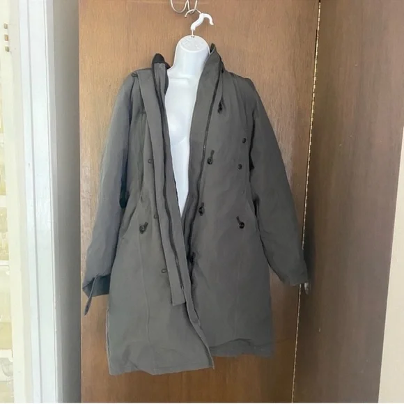 Canada Goose Winter Parka with Fur Trim - Picture 2 of 9